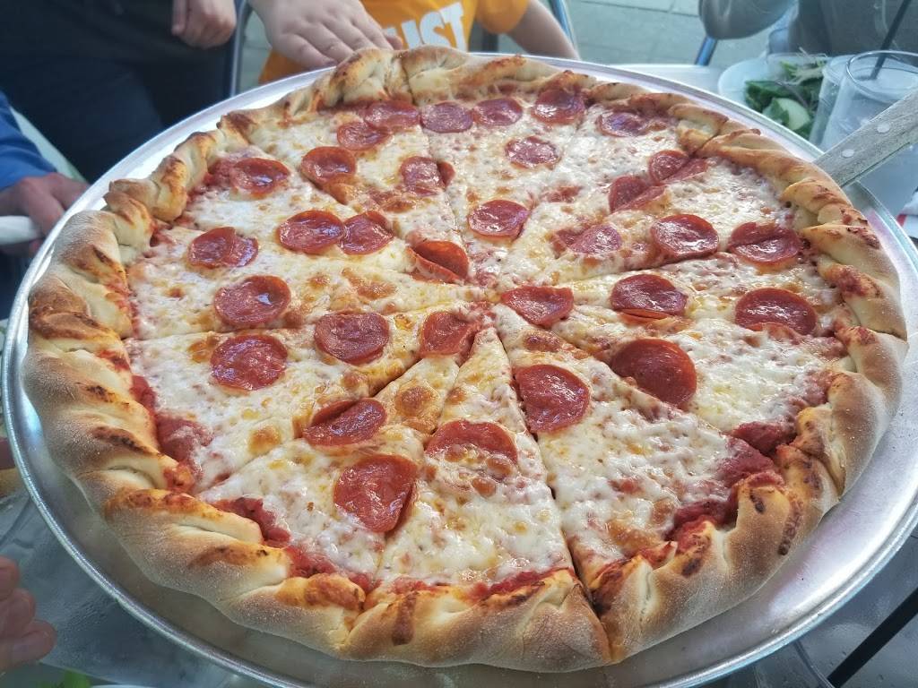 Turkeys | restaurant | 250 E Main St, Harbor Springs, MI 49740, USA | 2315266041 OR +1 231-526-6041