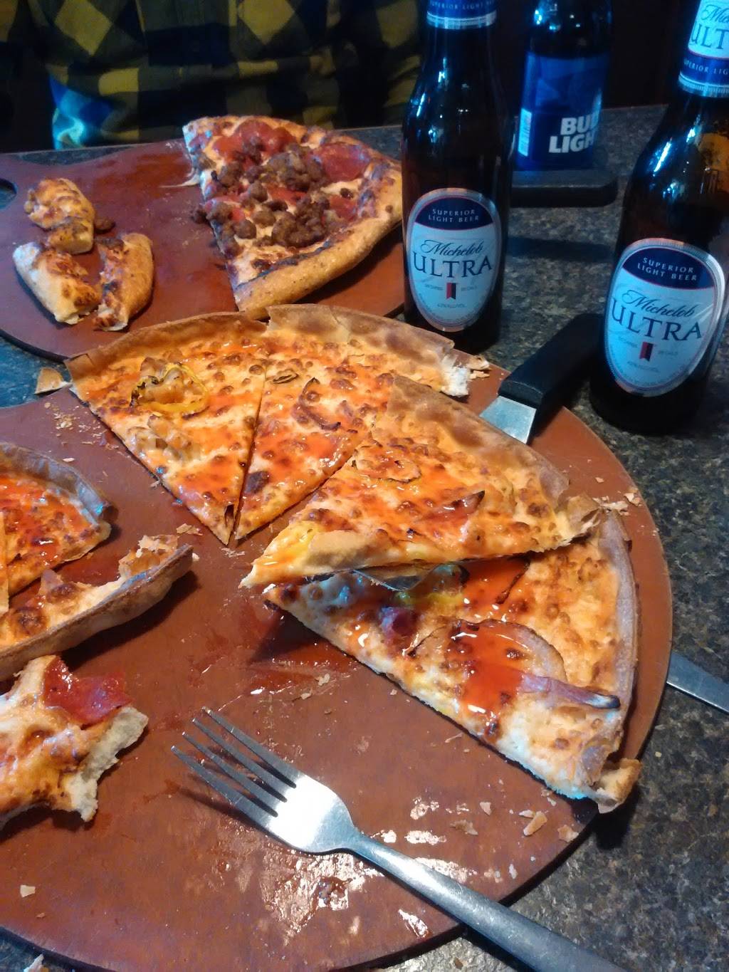 Pizza Hut | restaurant | 800 Main St, Jackson, OH 45640, USA | 7402866474 OR +1 740-286-6474