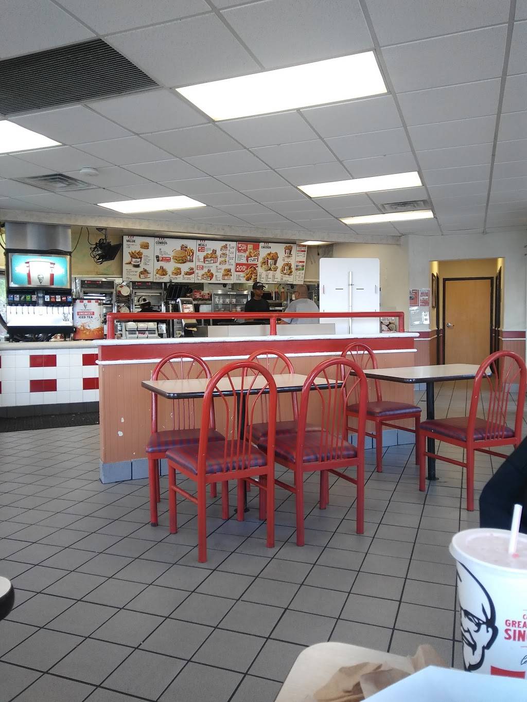 KFC | restaurant | 3132 Mansfield Hwy, Fort Worth, TX 76119, USA | 8175312311 OR +1 817-531-2311