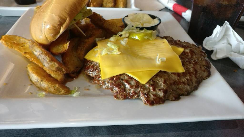 Windy City Grille | restaurant | 5751 Byron Center Ave SW, Wyoming, MI 49519, USA | 6162612489 OR +1 616-261-2489