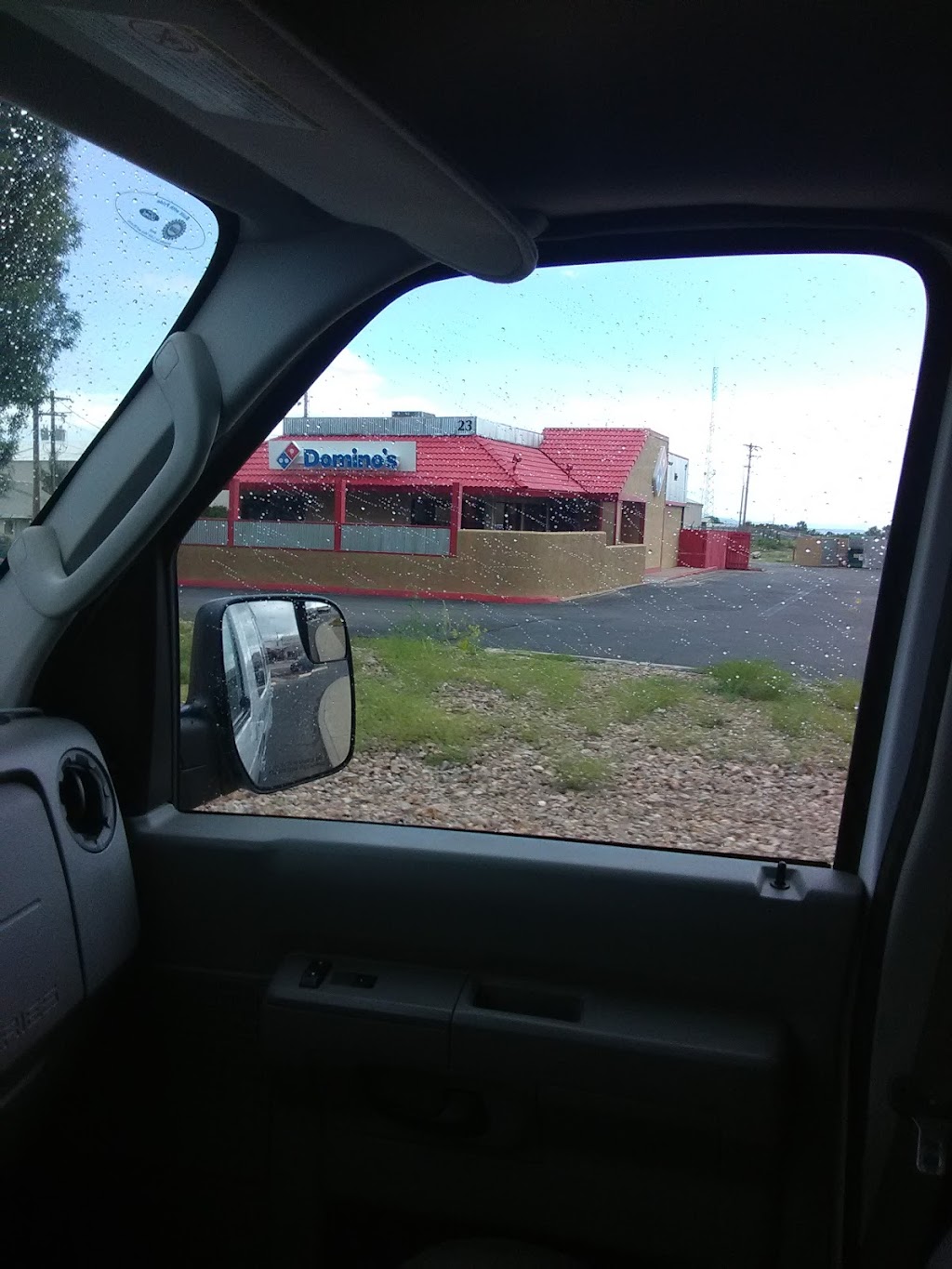 Dominos Pizza | meal delivery | 23 N Garden St, Sierra Vista, AZ 85635, USA | 5204583030 OR +1 520-458-3030