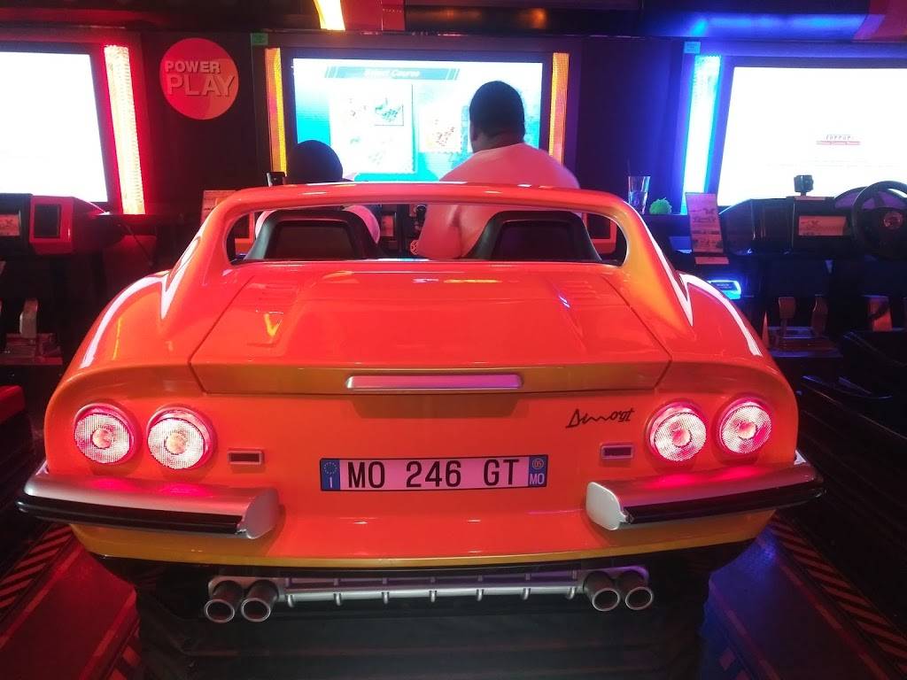 Lucky Strike Bellevue | night club | 700 Bellevue Way NE Suite #250, Bellevue, WA 98004, USA | 4254535137 OR +1 425-453-5137