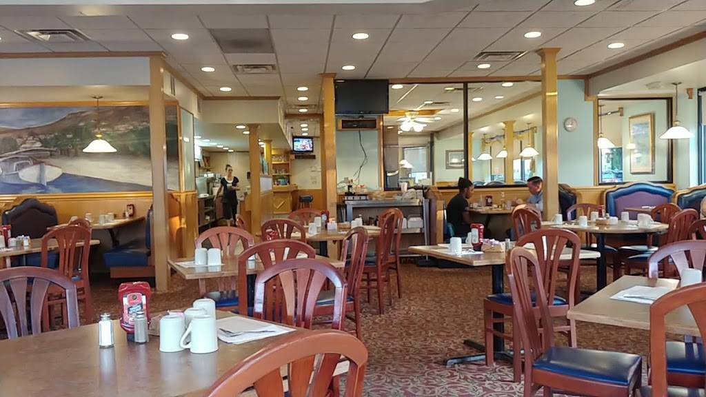 Marina Garden Family Restaurant | restaurant | 5001 7th Ave, Kenosha, WI 53140, USA | 2626560774 OR +1 262-656-0774