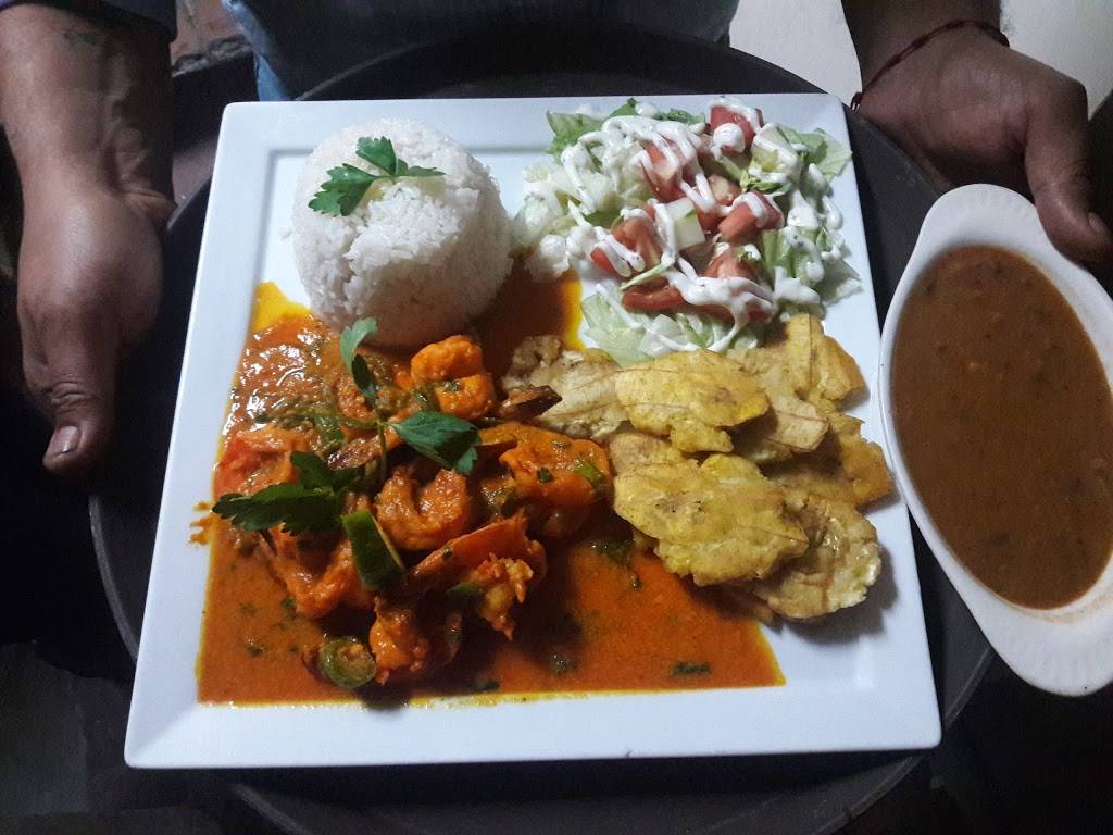 Loueys COCINA And Bar Restaurante Dominicano Y Centro America | restaurant | 200 N Haven St, Baltimore, MD 21224, USA | 4439538682 OR +1 443-953-8682