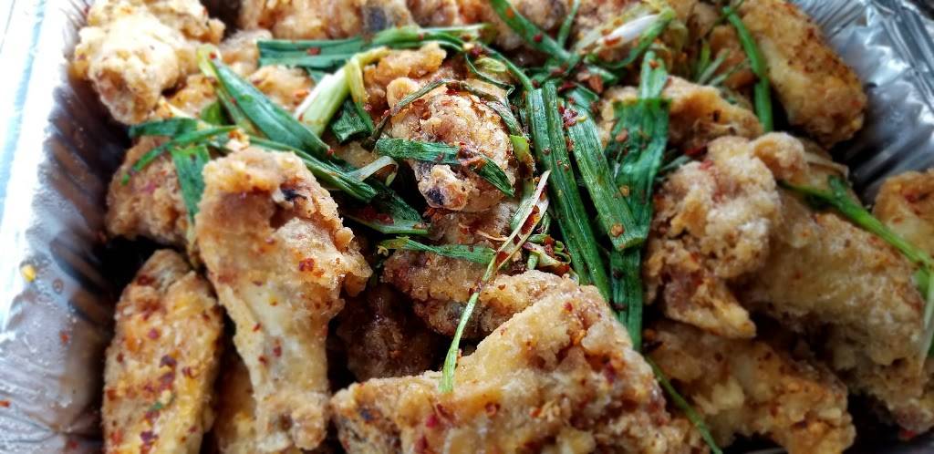 J & Js Wings, Seafood & Chinese Food | restaurant | 1600 Bluebonnet Ave, Port Arthur, TX 77640, USA | 4099858880 OR +1 409-985-8880