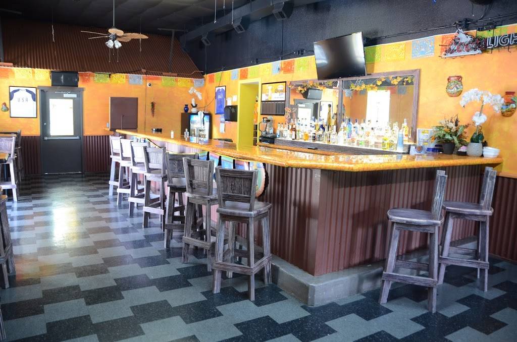 Little Mexico | restaurant | 102 W 9th St, Alton, IL 62002, USA | 6184331610 OR +1 618-433-1610