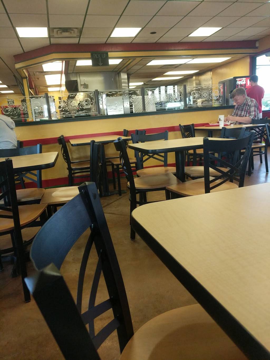 Tommys Red Hots | restaurant | 191 Randall Rd, Lake in the Hills, IL 60156, USA | 8476584088 OR +1 847-658-4088