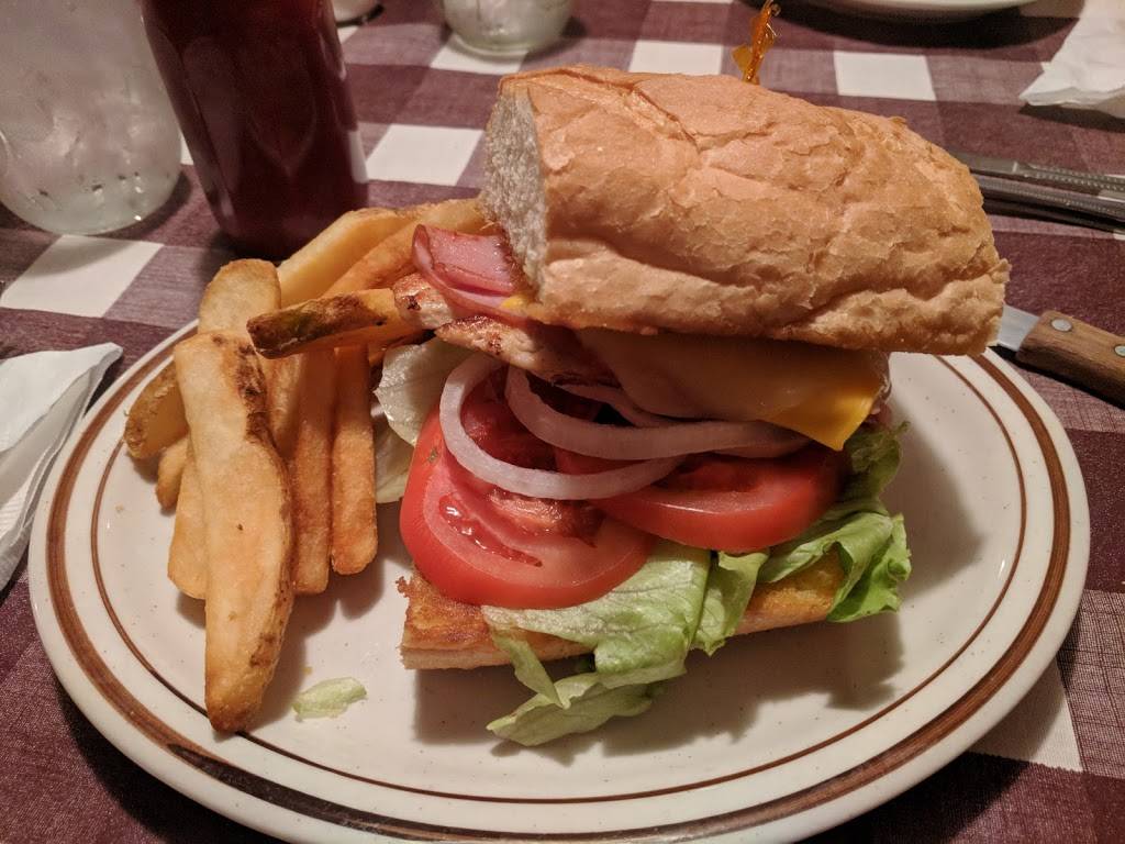 Maxis Food & Spirit Barn | restaurant | 114 Ireland Rd, South Bend, IN 46614, USA | 5742919181 OR +1 574-291-9181