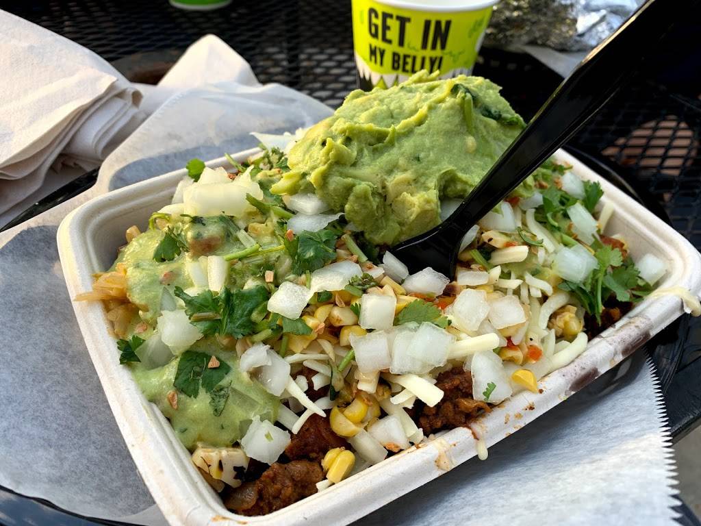 Freebirds World Burrito | restaurant | 11224 Huebner Rd #101, San Antonio, TX 78230, USA | 2108779606 OR +1 210-877-9606