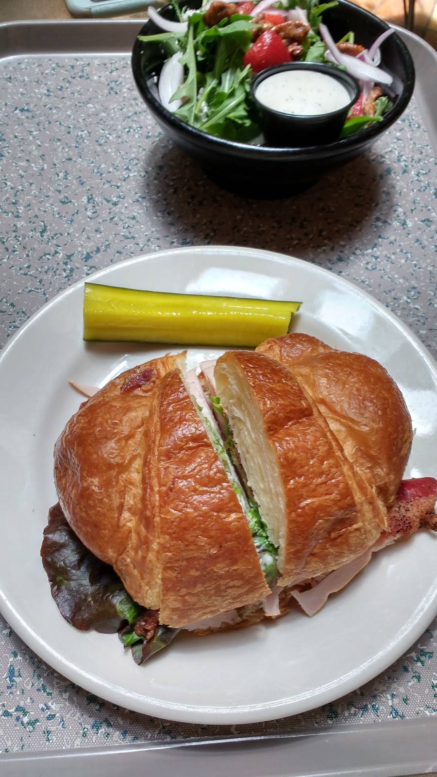 Rozzelle Court Restaurant | restaurant | 4525 Oak St, Kansas City, MO 64111, USA | 8167511278 OR +1 816-751-1278