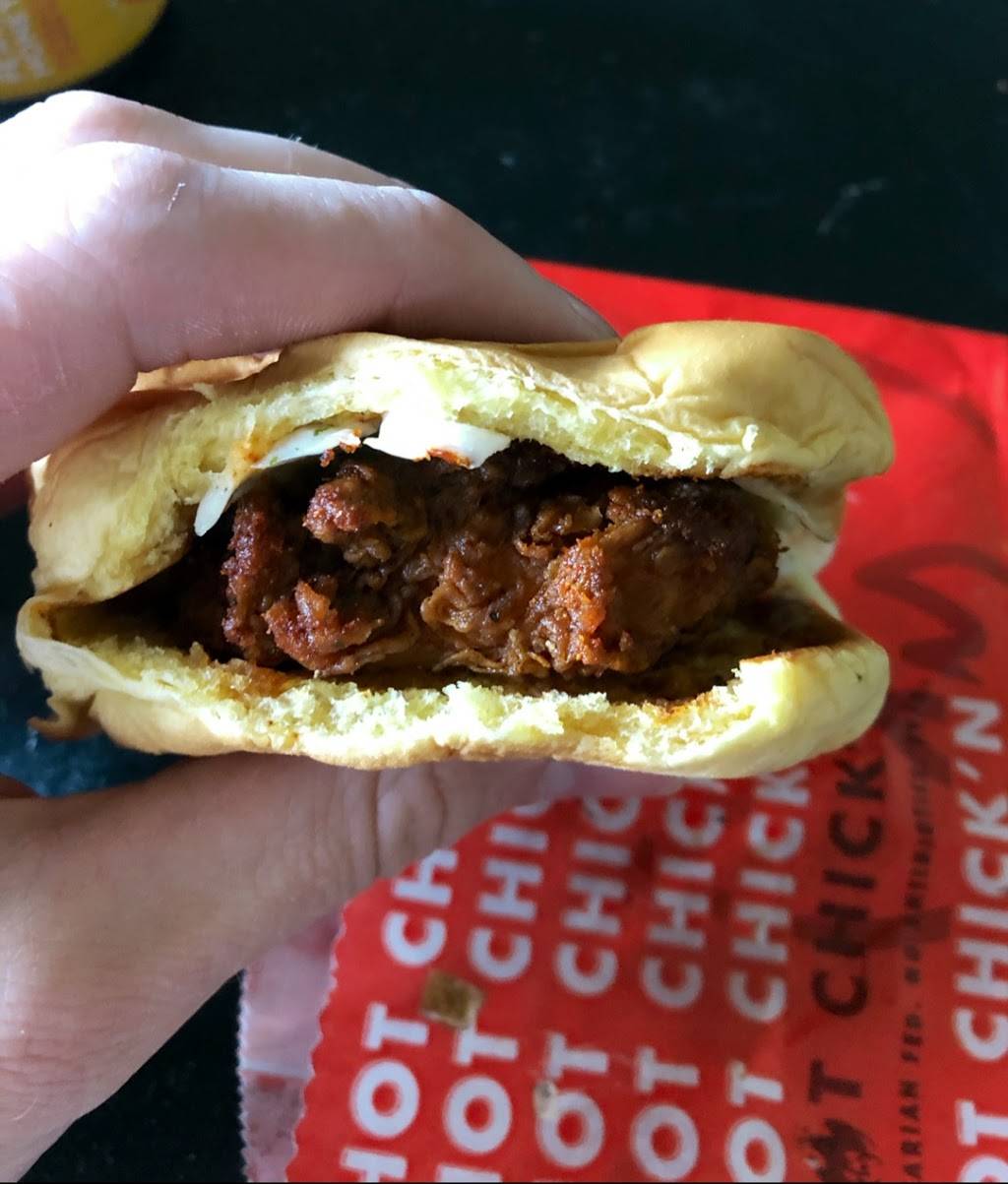 Shake Shack | restaurant | 558 N Midvale Blvd, Madison, WI 53705, USA | 6088672013 OR +1 608-867-2013