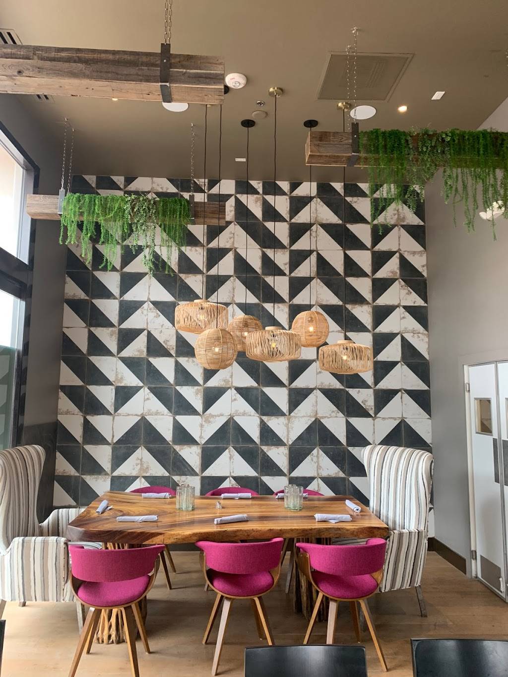 Maderos | restaurant | 5965 Village Way e107, San Diego, CA 92130, USA | 8583690717 OR +1 858-369-0717