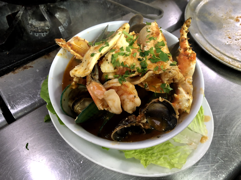 Peppinos Italian Family Restaurant - Mission Viejo | restaurant | 27782 Vista Del Lago #26, Mission Viejo, CA 92692, USA | 9498599556 OR +1 949-859-9556