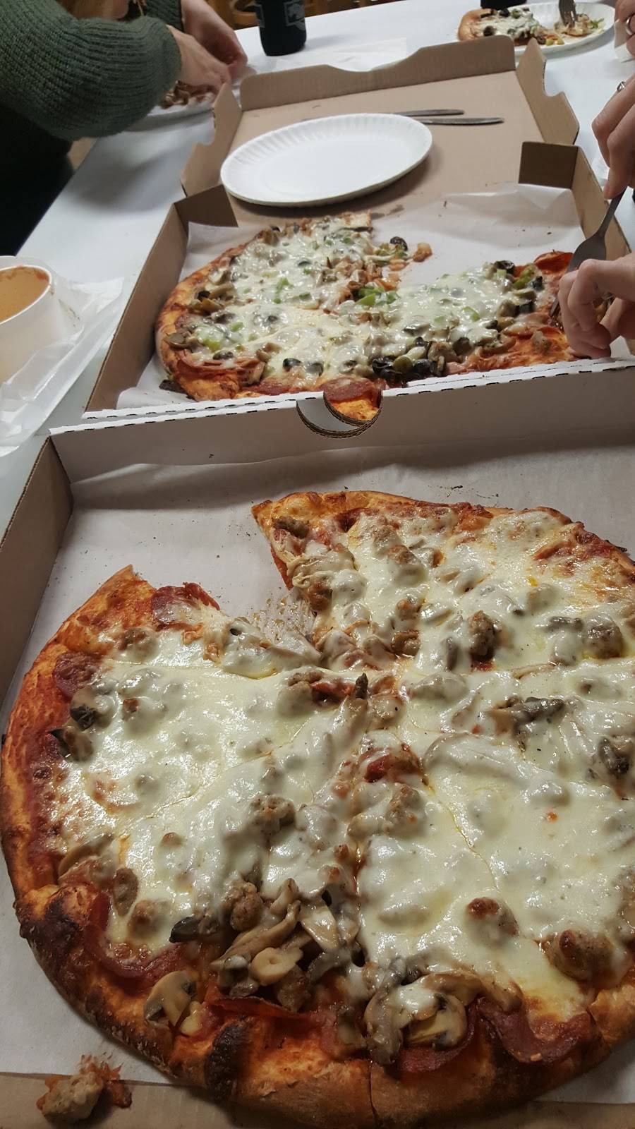 Pizza Barn | meal delivery | 128 N Rum River Dr, Princeton, MN 55371, USA | 7633894663 OR +1 763-389-4663