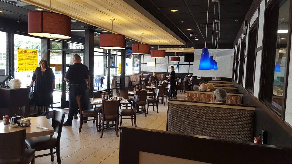 Red Olive Restaurant - Ferndale | restaurant | 750 W Nine Mile Rd, Ferndale, MI 48220, USA | 2489653935 OR +1 248-965-3935