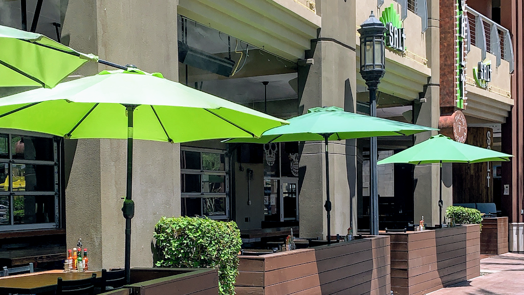 Salt | restaurant | 6751 N Sunset Blvd, Glendale, AZ 85305, USA | 6237727282 OR +1 623-772-7282