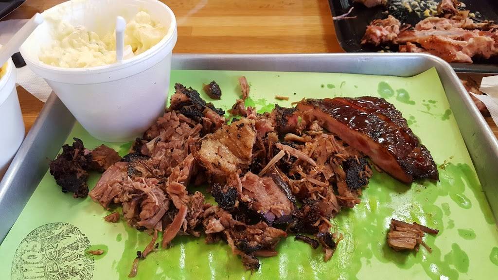 PRIMOS BBQ | restaurant | 2420 Sunnyside Dr, Cadillac, MI 49601, USA | 2317791575 OR +1 231-779-1575