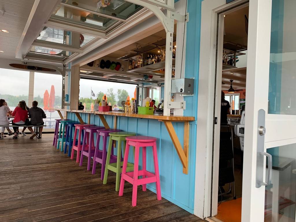 The Landing | restaurant | 10231 Ferry Rd, Charlevoix, MI 49720, USA | 2315479036 OR +1 231-547-9036