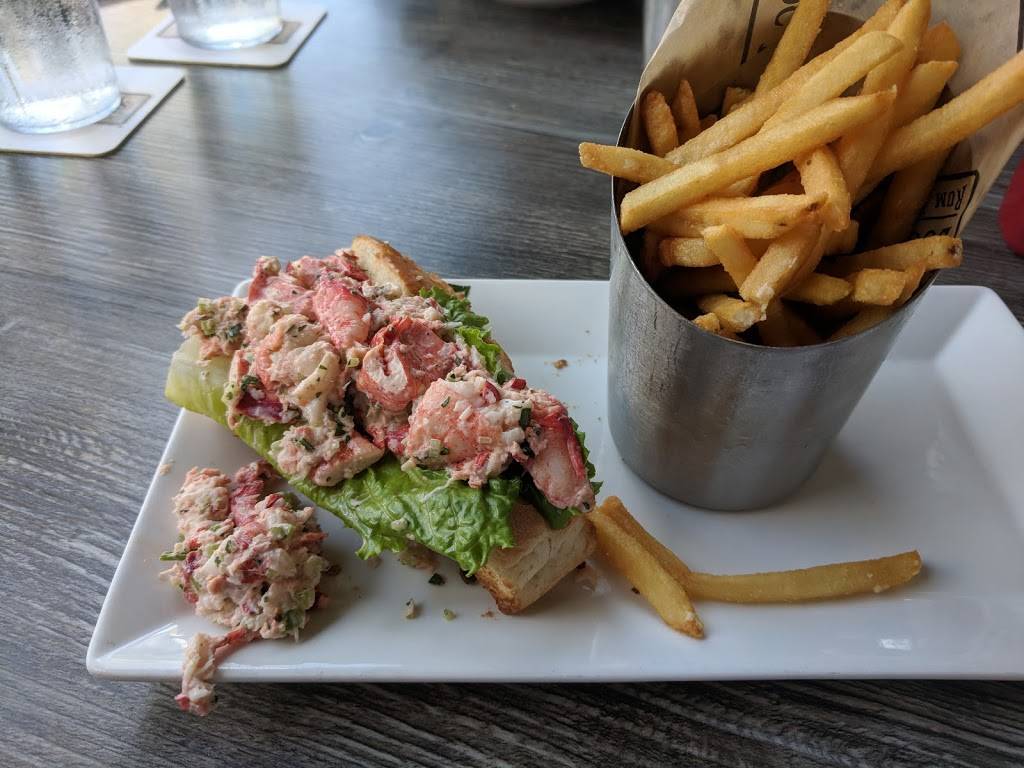 Doc Fords Rum Bar & Grille - Sanibel Island | restaurant | 2500 Island Inn Rd, Sanibel, FL 33957, USA | 2394728311 OR +1 239-472-8311