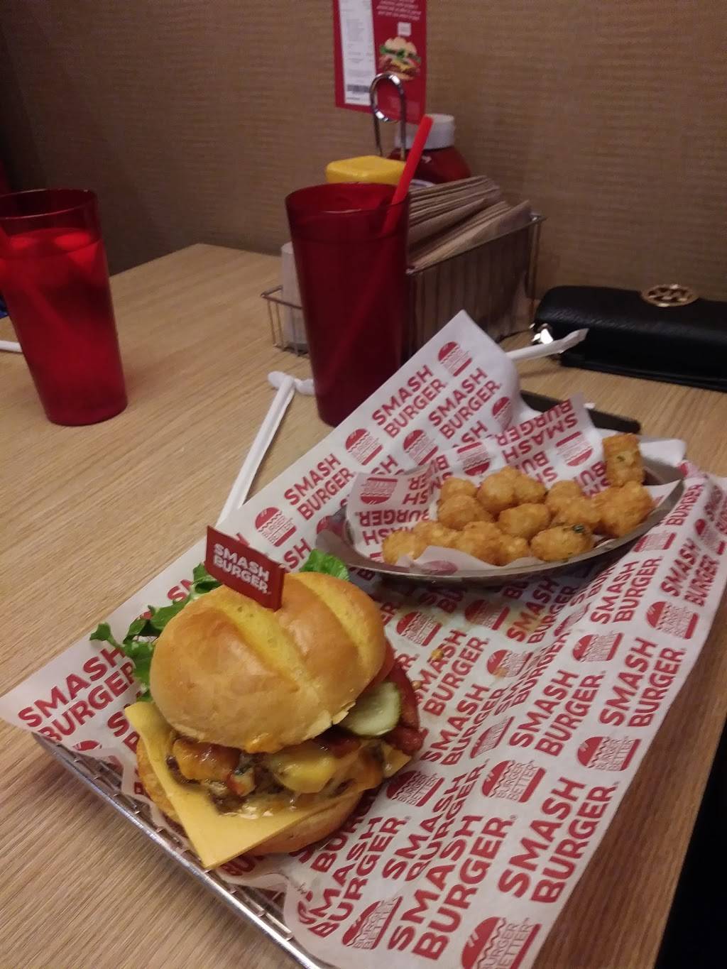 Smashburger | restaurant | 5139 W 95th St, Oak Lawn, IL 60453, USA | 7084222952 OR +1 708-422-2952