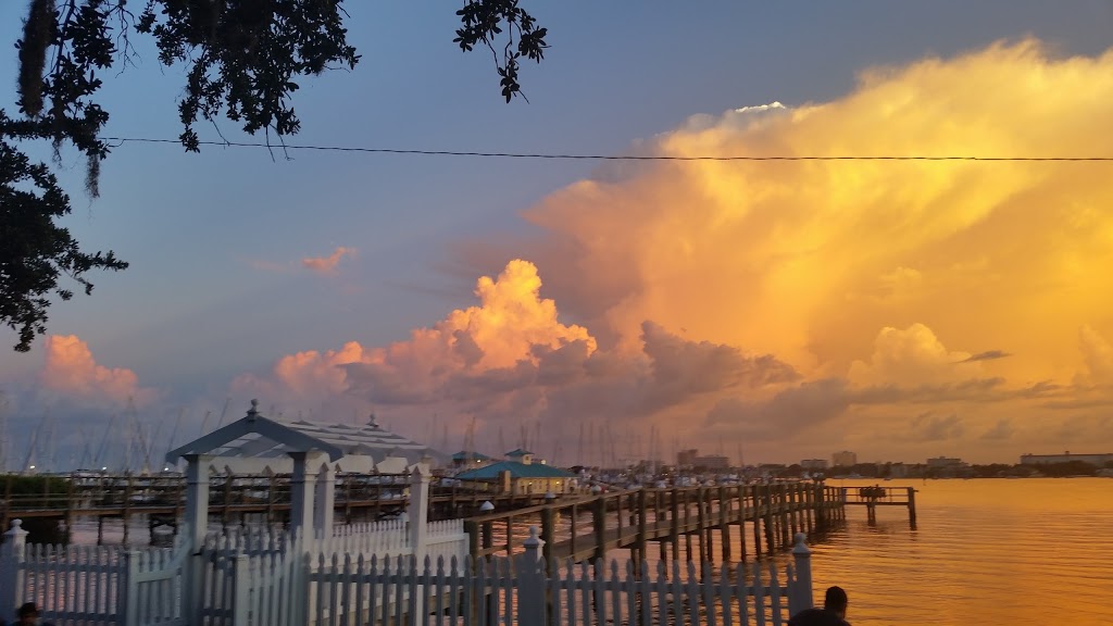 Palmetto Riverside Bed and Breakfast | restaurant | 1102 Riverside Dr, Palmetto, FL 34221, USA | 9419815331 OR +1 941-981-5331