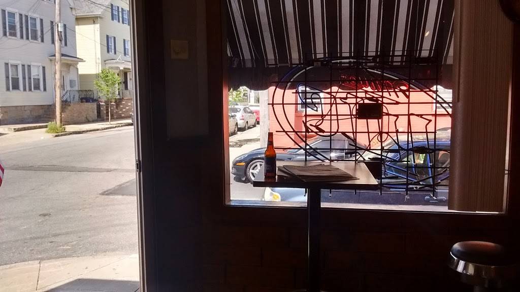 Vasco Da Gama Restaurant | restaurant | 85 Dartmouth St, New Bedford, MA 02740, USA | 5089934340 OR +1 508-993-4340