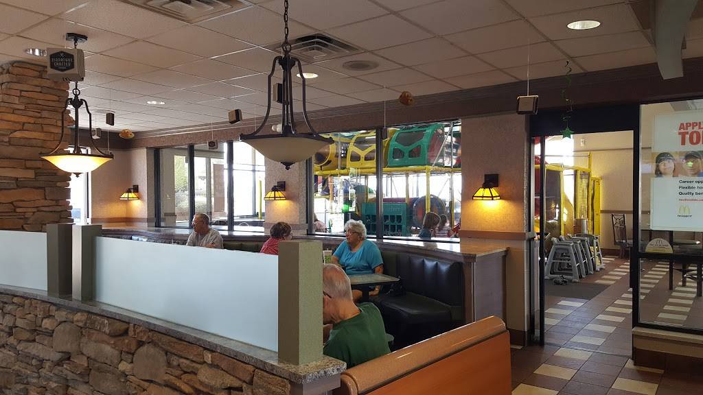 McDonalds | cafe | 292 W Magee Rd, Tucson, AZ 85704, USA | 5207423600 OR +1 520-742-3600