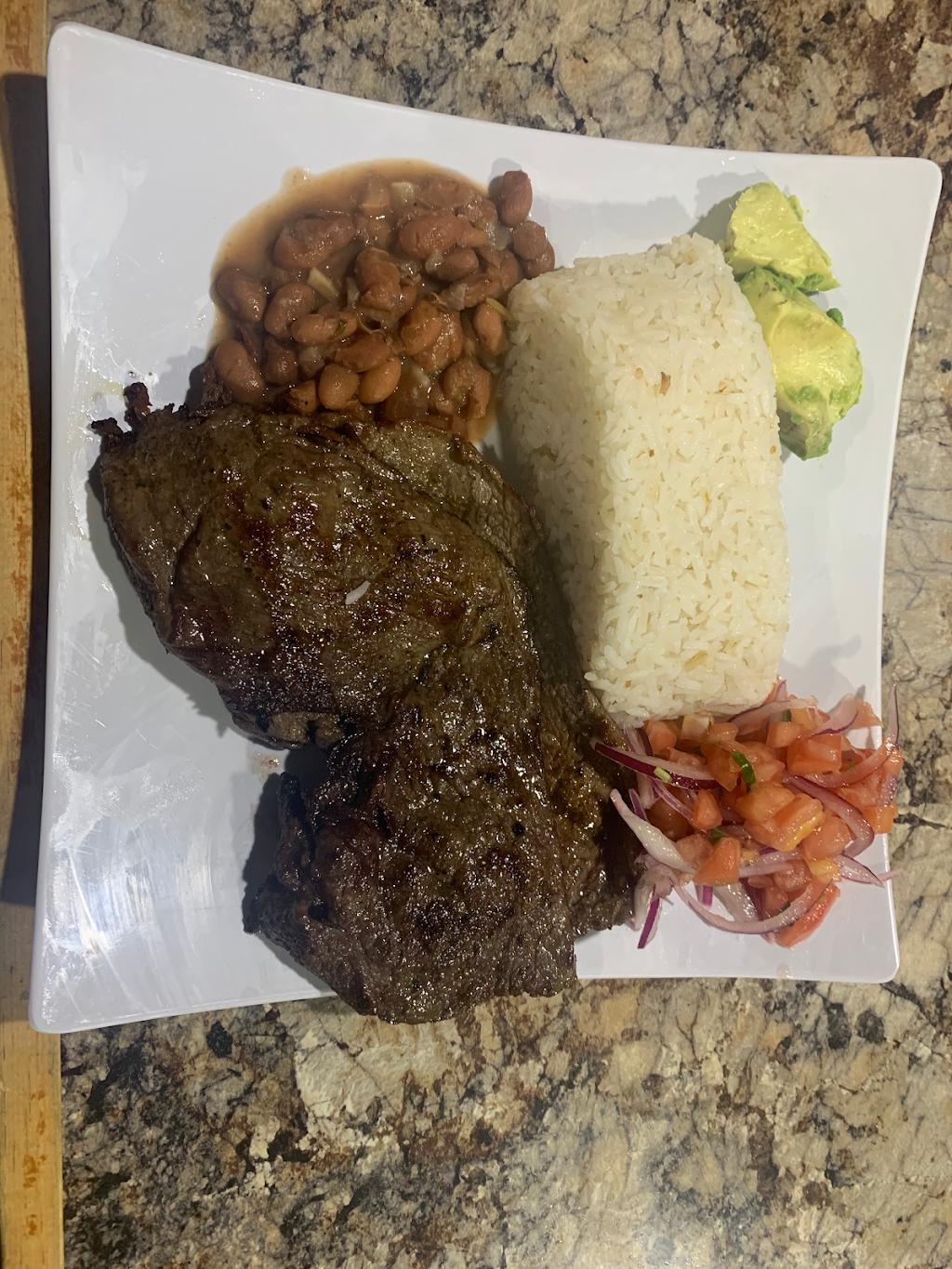 Jeddies Restaurant and Bar | restaurant | 3700 N Kedzie Ave, Chicago, IL 60618, USA | 7736032406 OR +1 773-603-2406