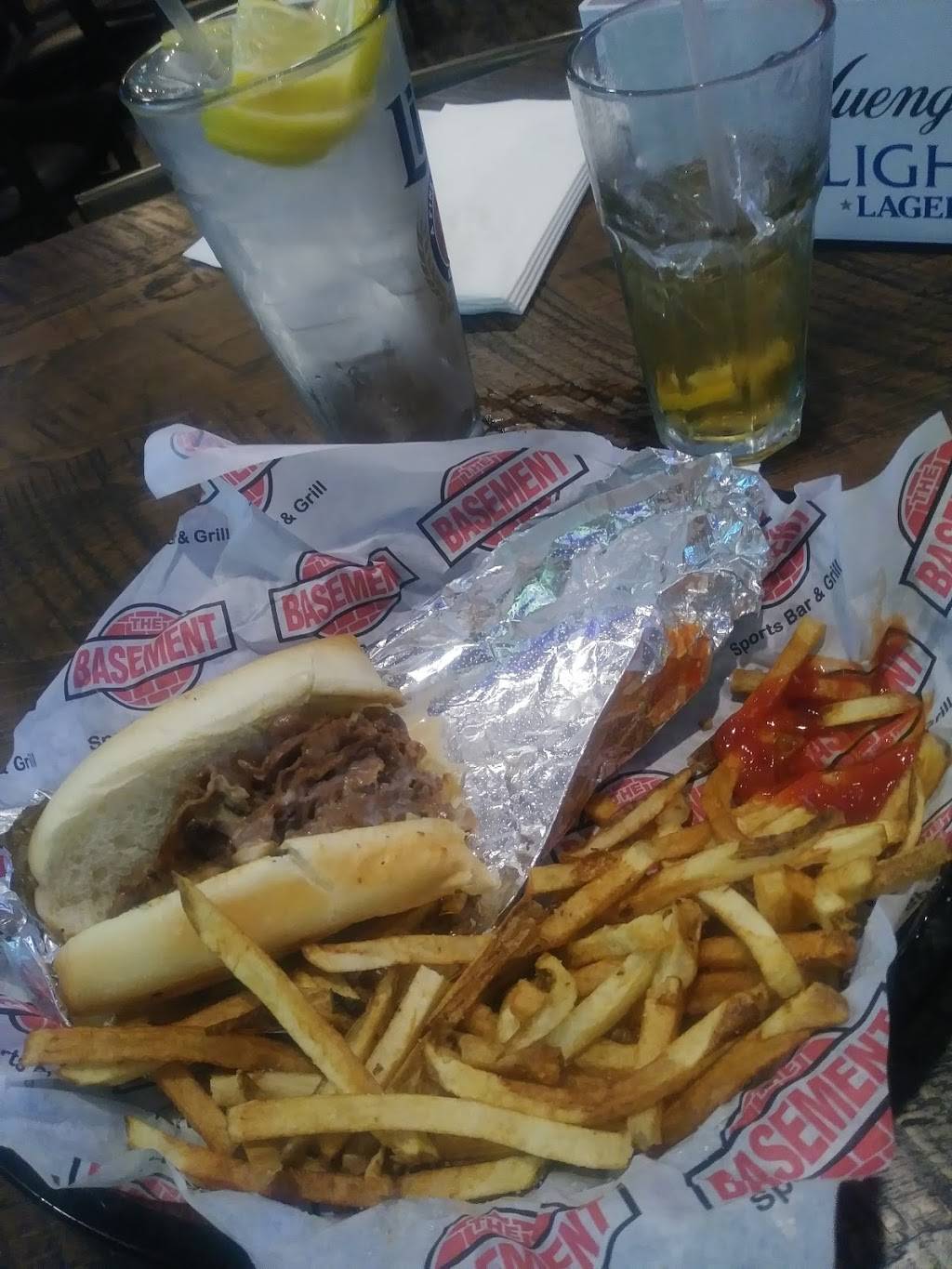 The Basement Sports Bar & Grill | restaurant | 740 Munroe Falls Ave, Cuyahoga Falls, OH 44221, USA | 3309231000 OR +1 330-923-1000