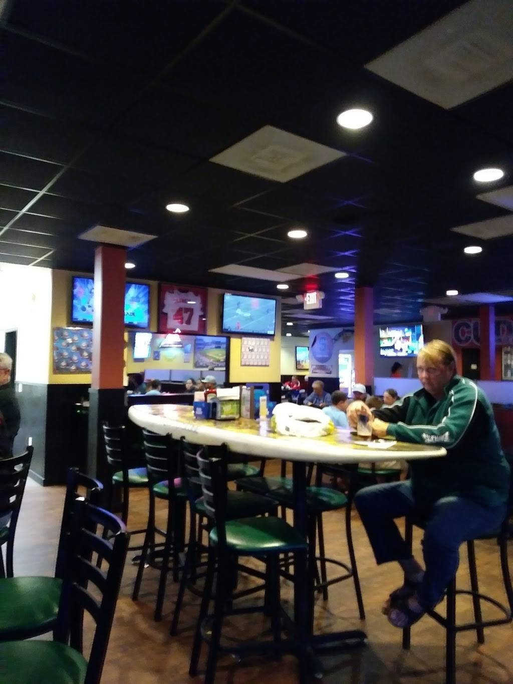 Beef O Bradys-New Smyrna Beach | restaurant | 1610 S Dixie Fwy, New Smyrna Beach, FL 32168, USA | 3864249292 OR +1 386-424-9292