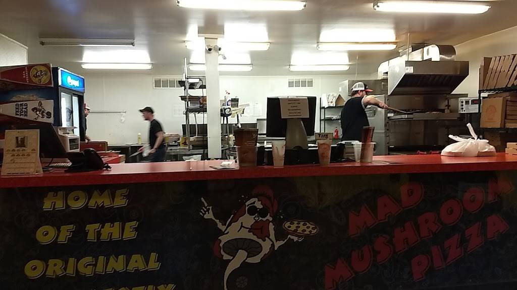 Mad Mushroom Pizza | restaurant | 3014 Underwood St, Lafayette, IN 47904, USA | 7654498081 OR +1 765-449-8081