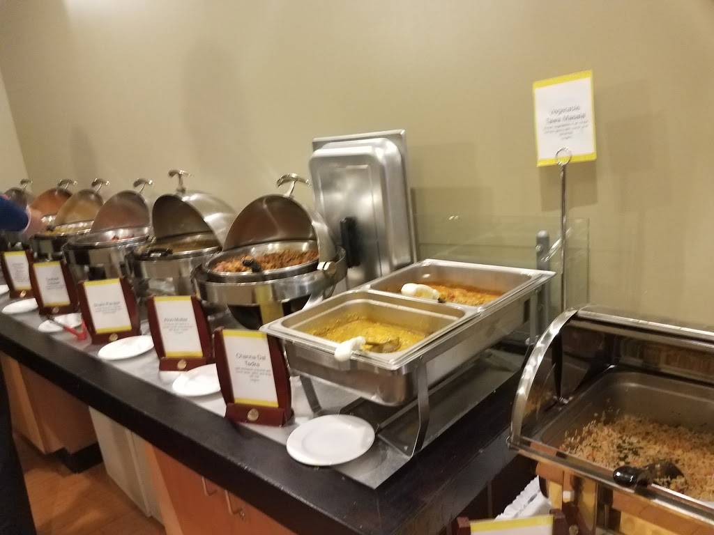 Pepper Club | restaurant | 5639 Stone Rd, Centreville, VA 20120, USA | 7035437171 OR +1 703-543-7171