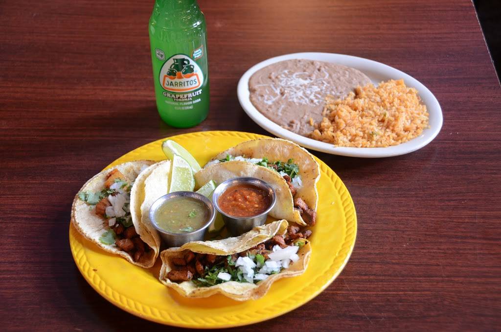 Hacienda Las Glorias | restaurant | 4317 Center Point Rd NE, Cedar Rapids, IA 52402, USA | 3192940082 OR +1 319-294-0082