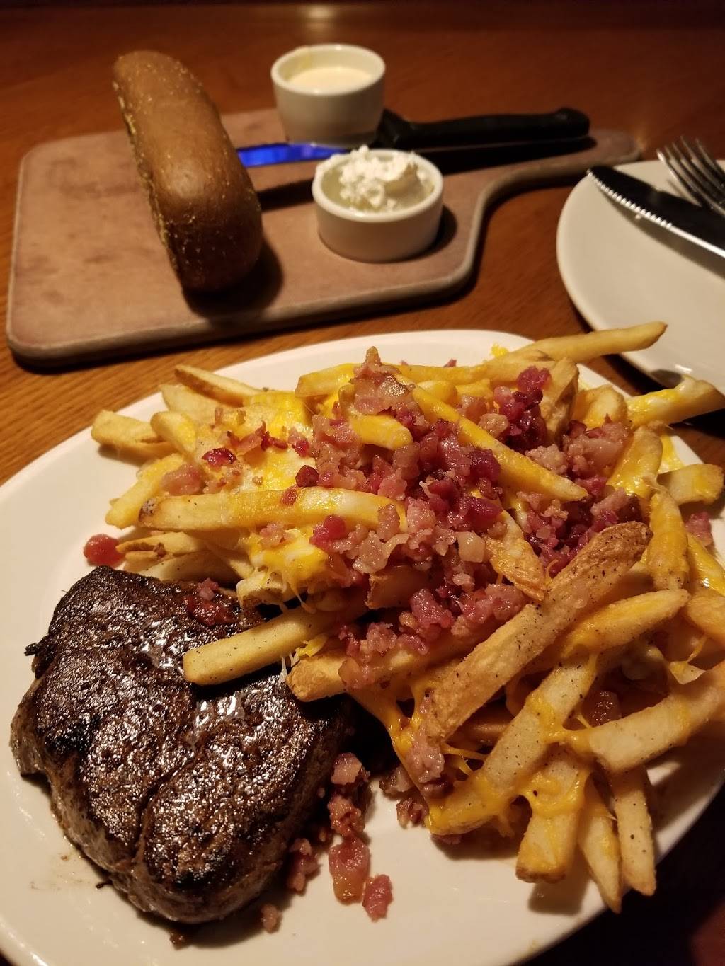 Outback Steakhouse | restaurant | 4520 E Towne Blvd, Madison, WI 53704, USA | 6082410851 OR +1 608-241-0851