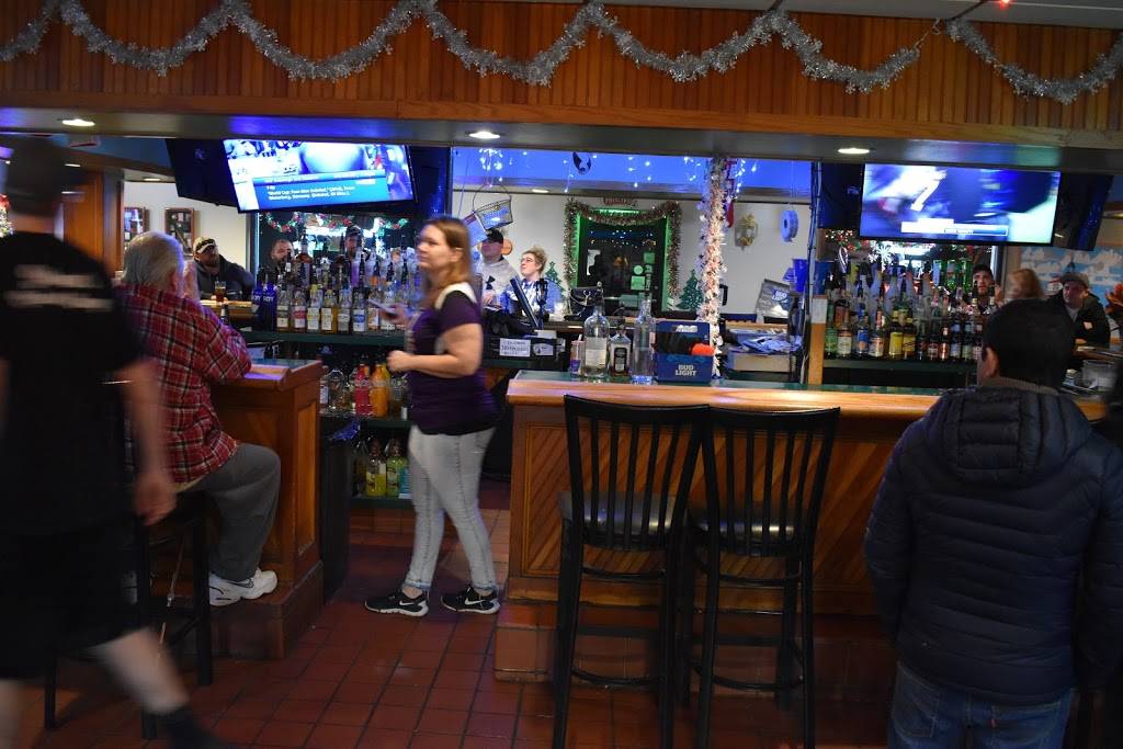 Johanns Restaurant & Lounge | restaurant | 1006 Back River Neck Rd, Essex, MD 21221, USA | 4105740533 OR +1 410-574-0533