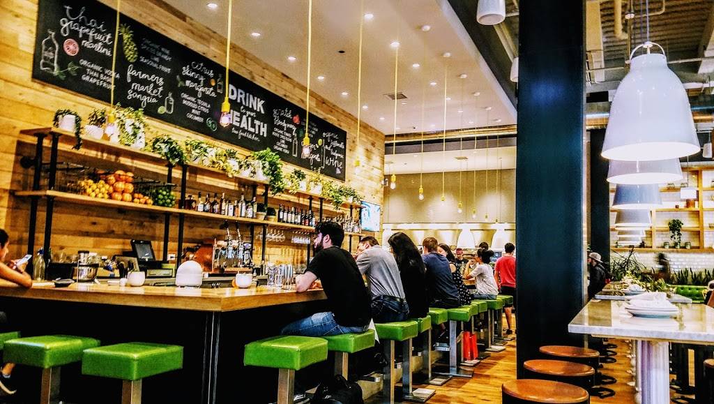 True Food Kitchen | restaurant | 1 W Erie St, Chicago, IL 60654, USA | 3122046981 OR +1 312-204-6981