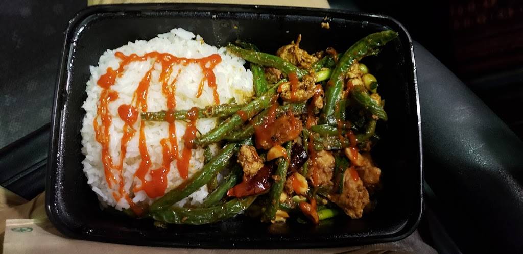 Big Bowl | restaurant | 8500 Peña Blvd, Denver, CO 80249, USA | 7202512566 OR +1 720-251-2566