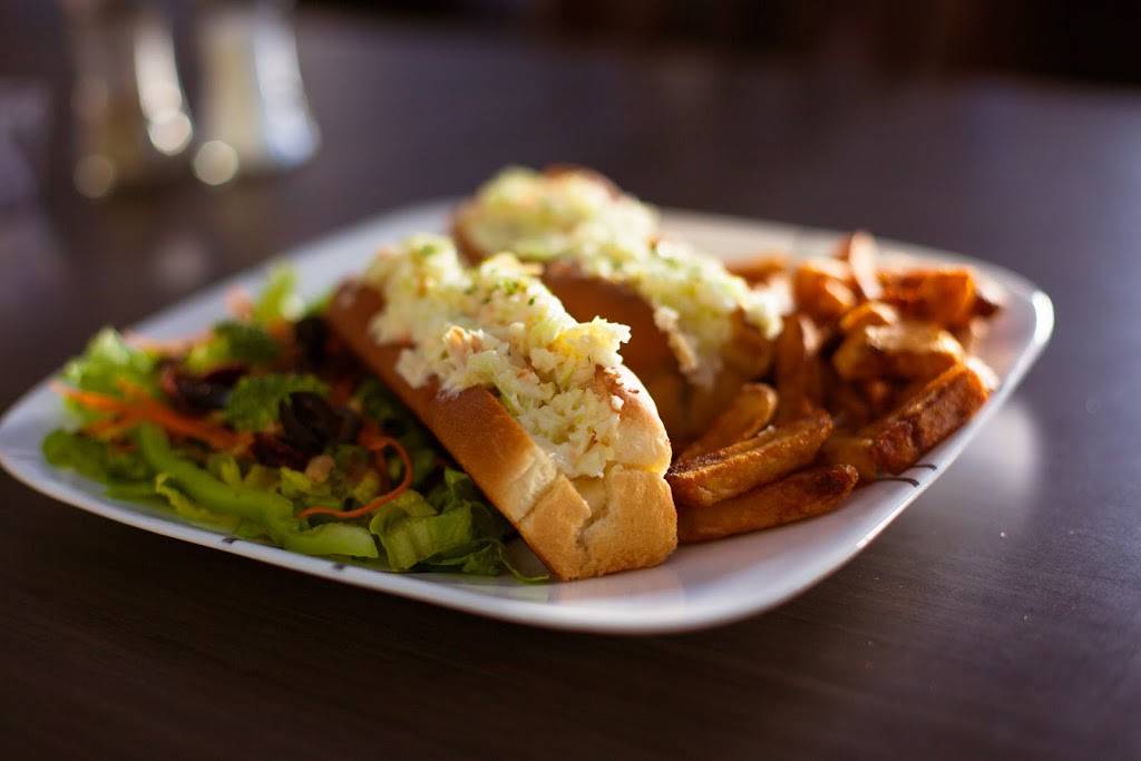 Casse-croûte chez Catherine | restaurant | 260 Rue Principale, Saint-Alban, QC G0A 3B0, Canada | 4182684457 OR +1 418-268-4457