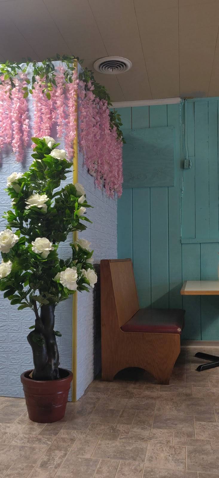 Owensboro Karen Restaurant | restaurant | 7046 KY-56, Owensboro, KY 42301, USA | 2703440706 OR +1 270-344-0706