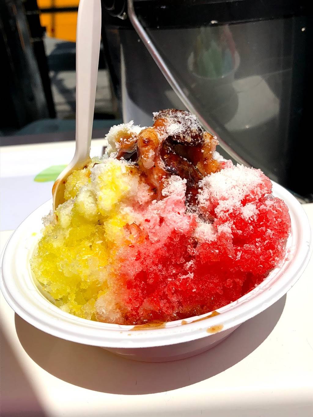 Silvias Snow Cones (SNOWIE) | restaurant | 5001 Columbia Pike, Arlington, VA 22204, USA | 7035976444 OR +1 703-597-6444