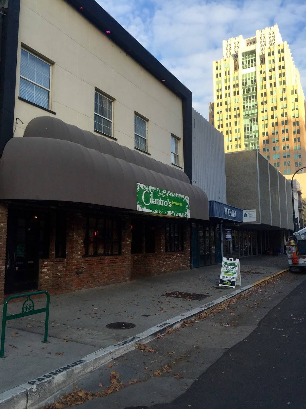 Cilantros Méxican Restaurant & Bar | restaurant | 705 J St, Sacramento, CA 95814, USA | 9164414300 OR +1 916-441-4300