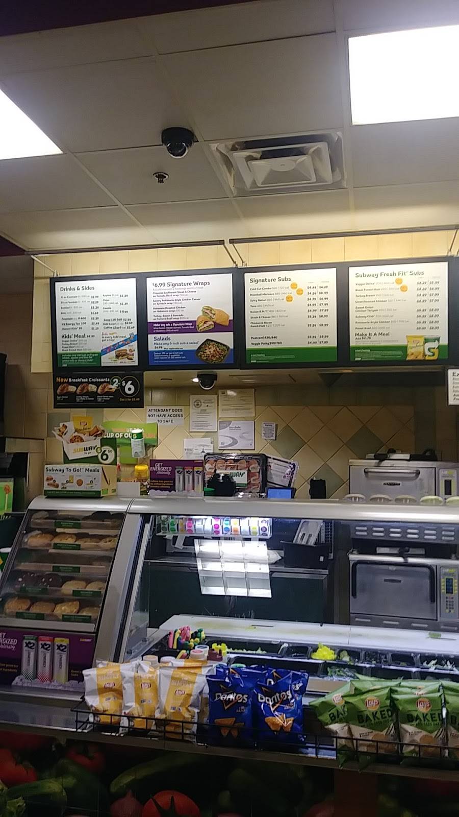 Subway Restaurants | restaurant | 6002 Lankershim Blvd, North Hollywood, CA 91606, USA | 8185067870 OR +1 818-506-7870
