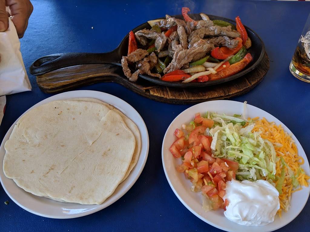 Hacienda del Rio Restaurant & Cantina | restaurant | 302 San Felipe St NW, Albuquerque, NM 87104, USA | 5052433131 OR +1 505-243-3131