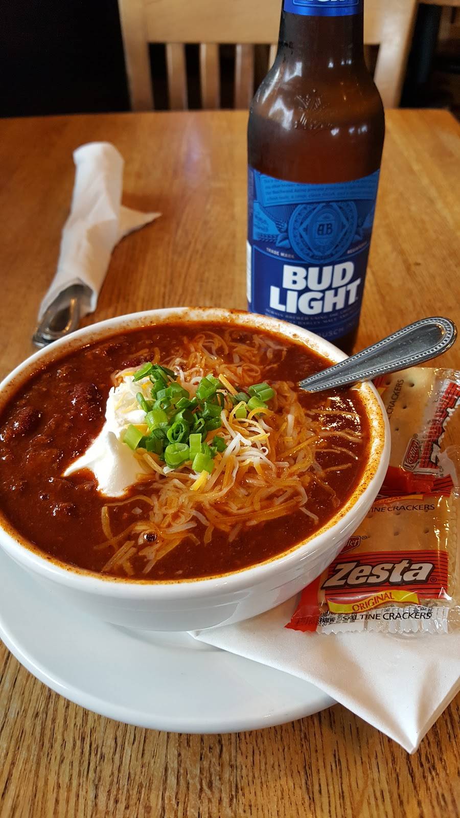 Tweeters Bar & Grill | restaurant | 1027 US-71, Okoboji, IA 51355, USA | 7123329421 OR +1 712-332-9421