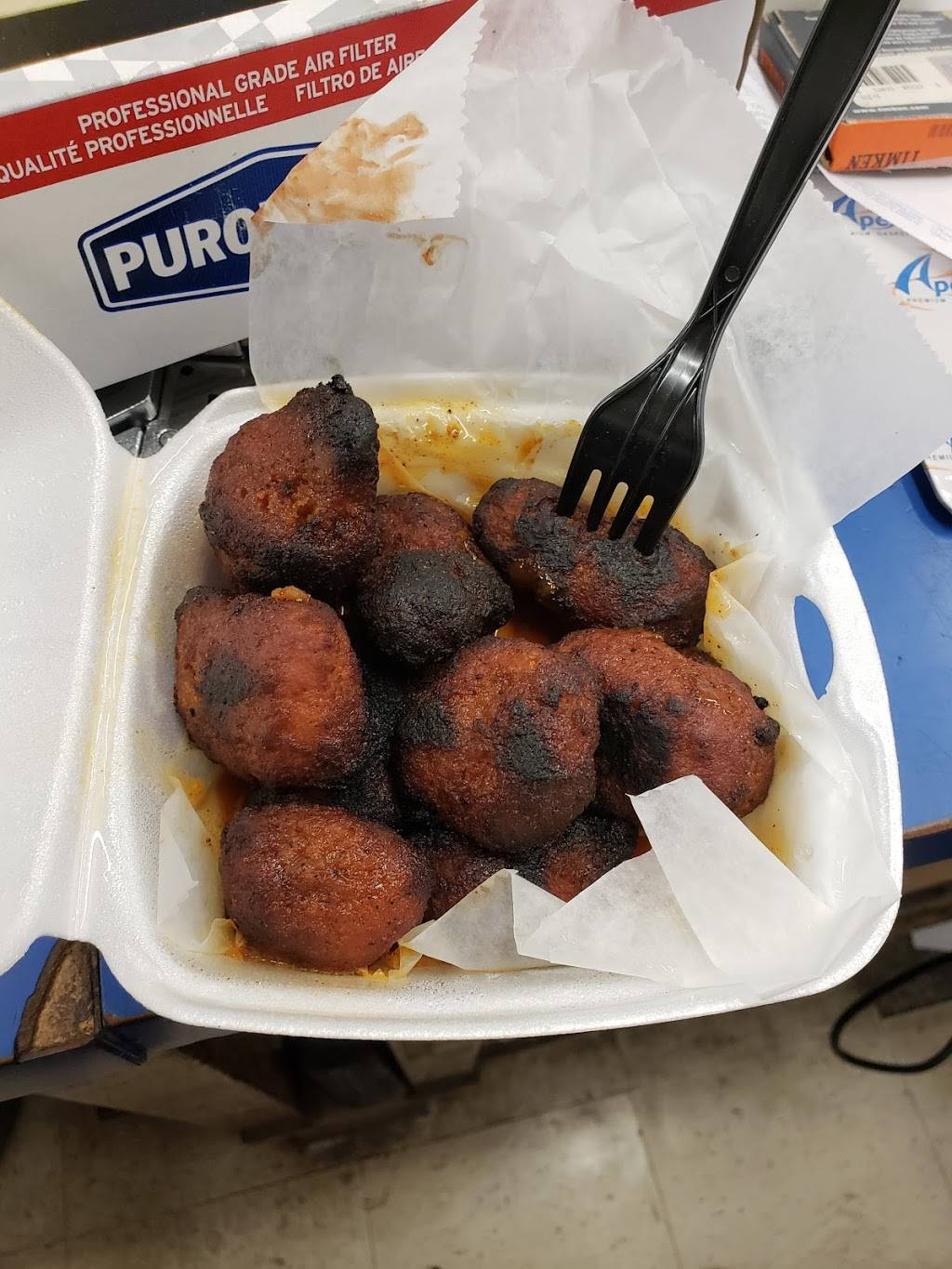 Pizza Bolis | meal delivery | 101 Back Riverneck Rd, Essex, MD 21221, USA | 4107800123 OR +1 410-780-0123