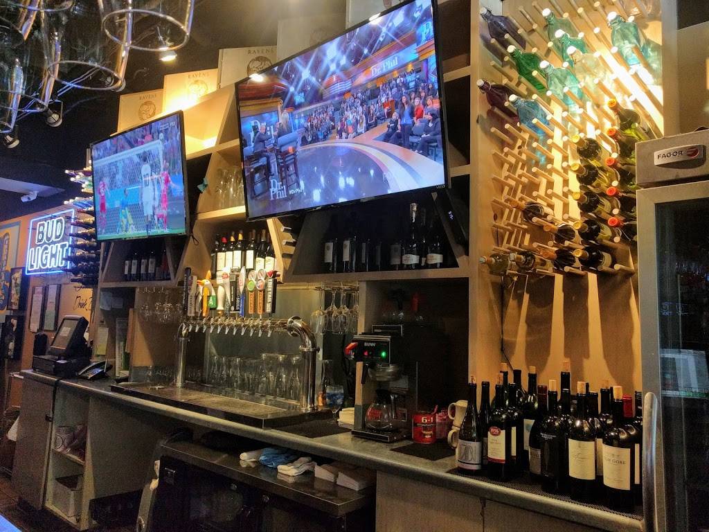 Julians Italian Pizzeria & Kitchen | restaurant | 6462 N New Braunfels Ave, San Antonio, TX 78209, USA | 2105953405 OR +1 210-595-3405