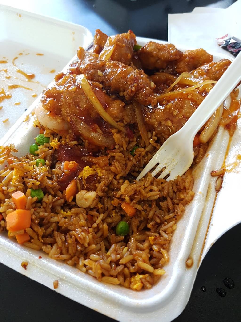 Golden Wok Chinese Restaurant | meal delivery | 94 Halsey Ave, East York, ON M4B 1A9, Canada | 4167512288 OR +1 416-751-2288