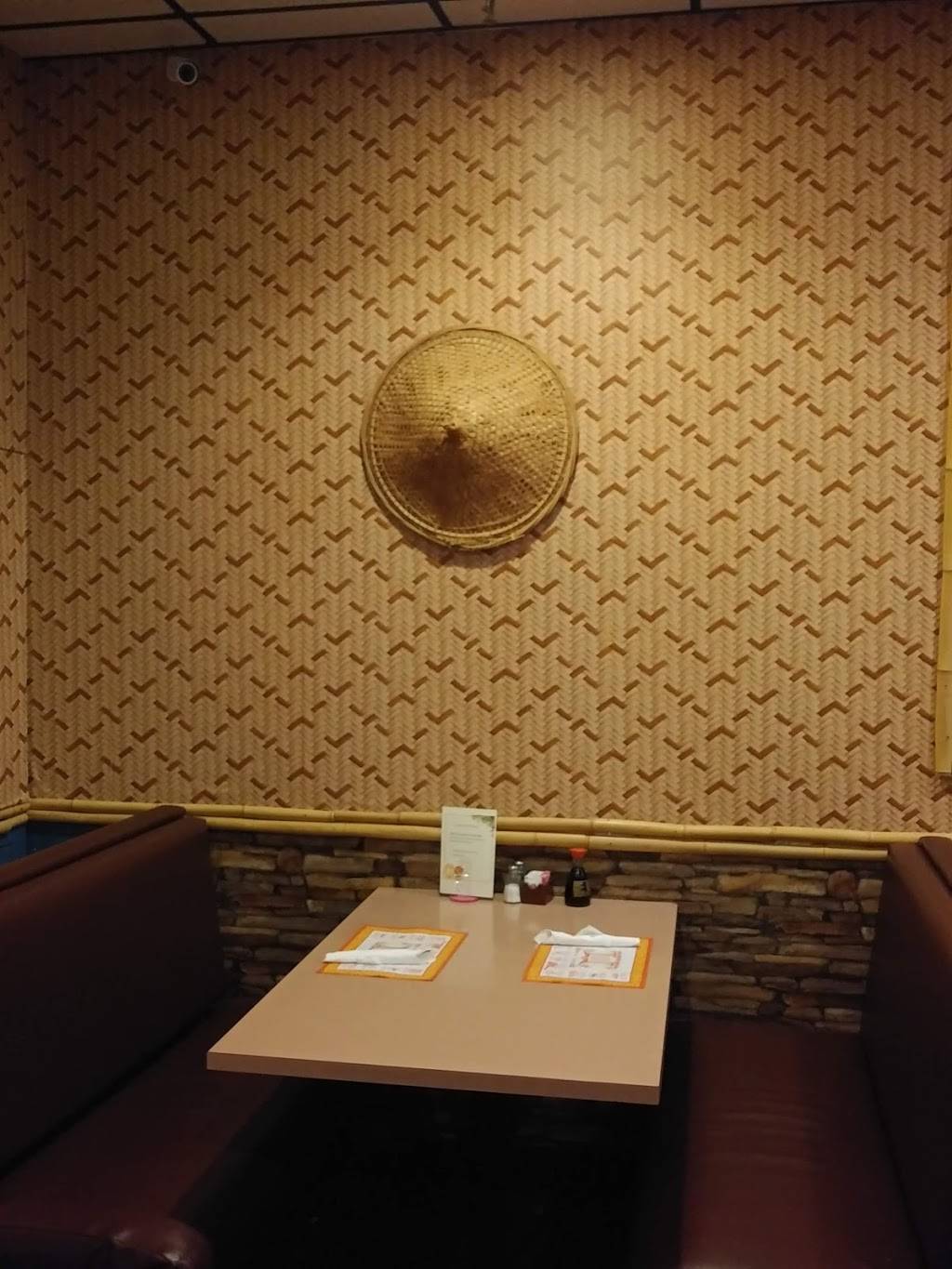 Blue Jade | restaurant | 7080 Engle Rd, Cleveland, OH 44130, USA | 4402341668 OR +1 440-234-1668