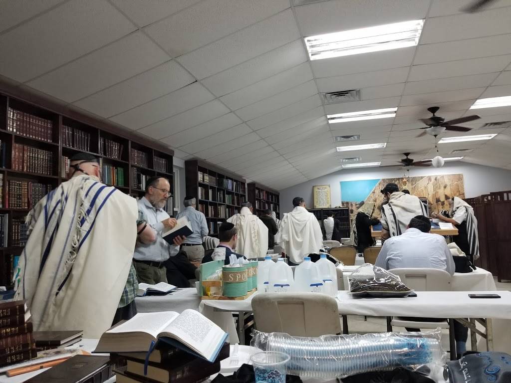 Young Israel of Tampa | restaurant | 13207 N 52nd St, Tampa, FL 33617, USA | 8138323018 OR +1 813-832-3018