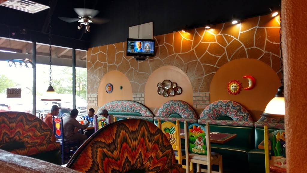 Ajuuas Junior | restaurant | 257 Johnstown Center Dr, Johnstown, CO 80534, USA | 9705872909 OR +1 970-587-2909